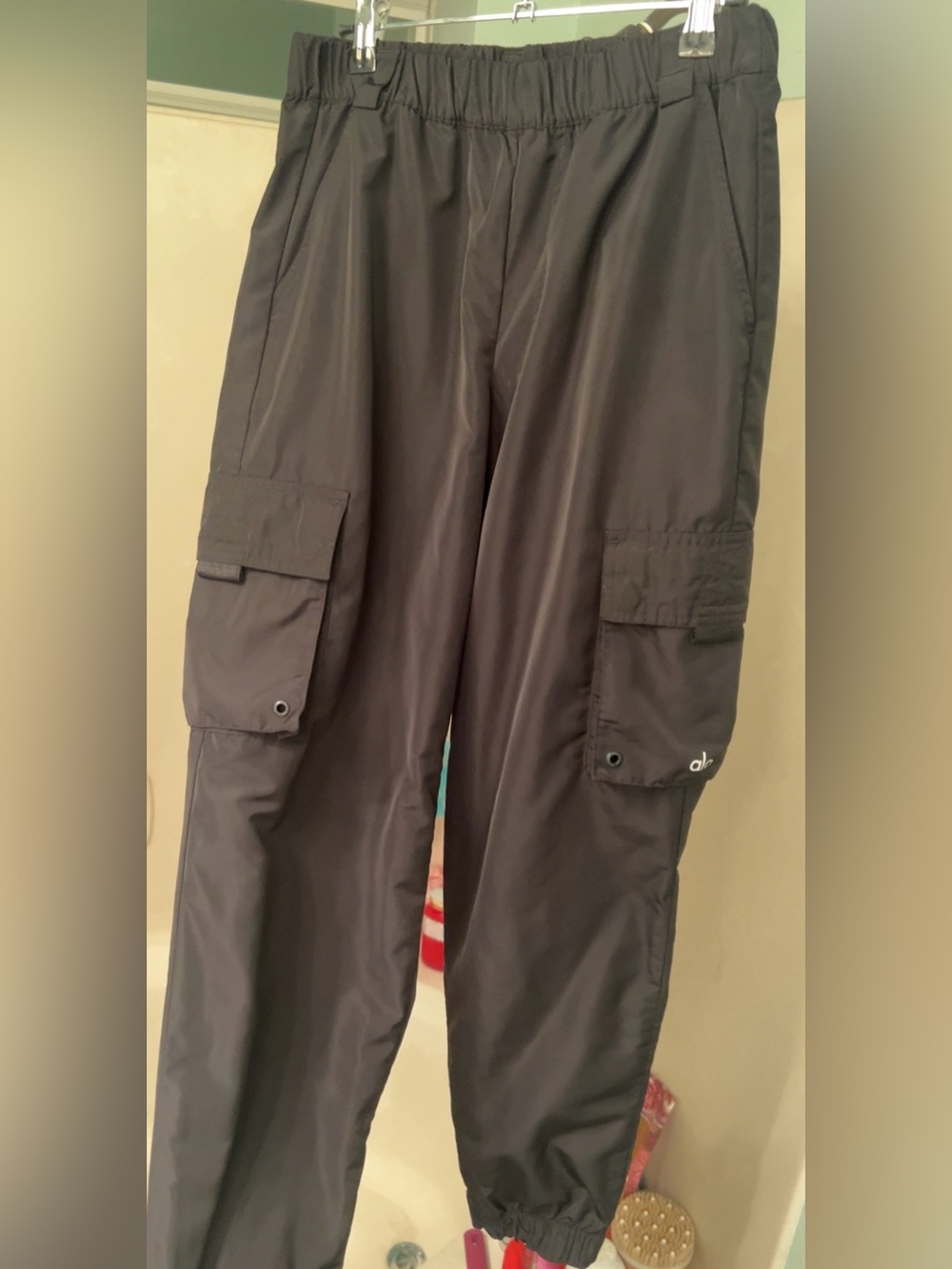 Alo Yoga | Black Cargo Jogger Pants Elastic Waist Women’s